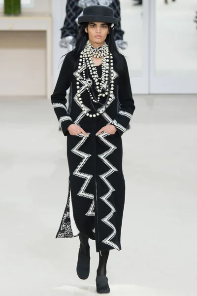 Look 23